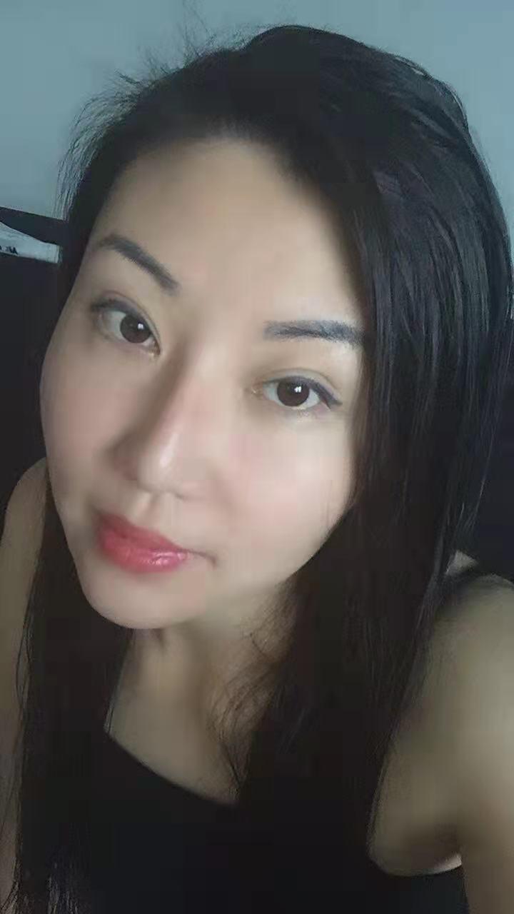 五棵松附近活泼可爱的小少妇归来,口活相当爽 第2张