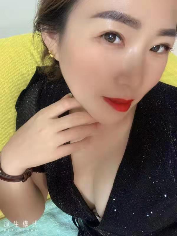 良家小少妇刚下水，颜值身材都靓，脾气温柔乐于献身体 第2张