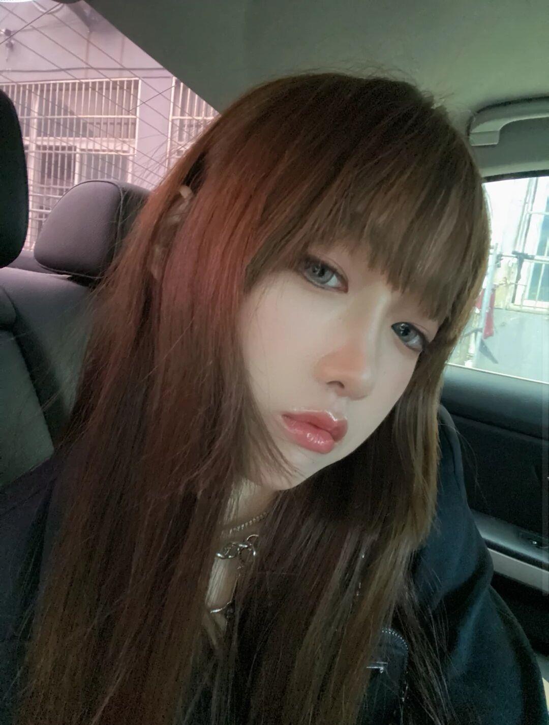 出差巧遇兼职Q妹！姿势随便丝袜制服诱惑 第2张
