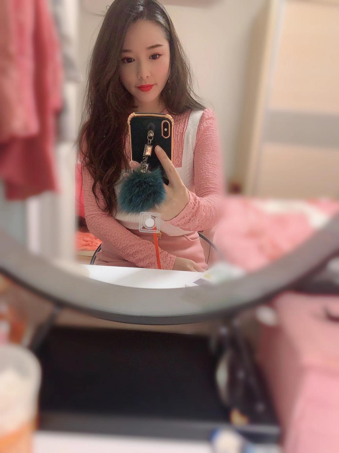 成都兰桂坊附近温柔璐璐美女身材好 第1张