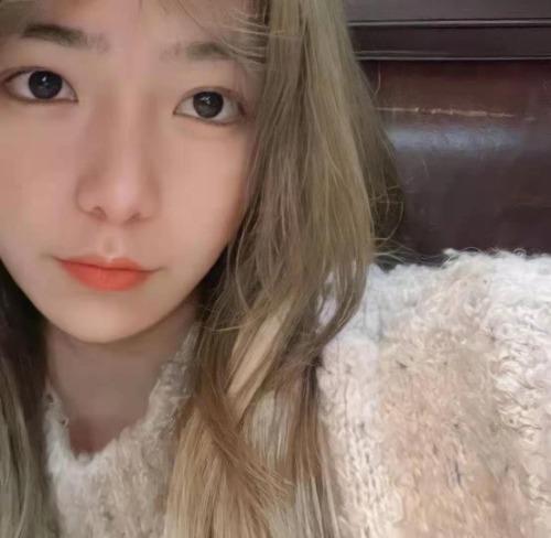 19岁的学生嫩妹，可舌吻，jk制服 第1张