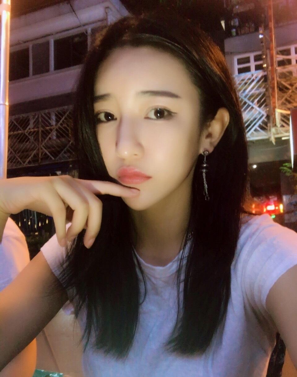 南山大波老运动员，丝袜后入爽翻天 第1张