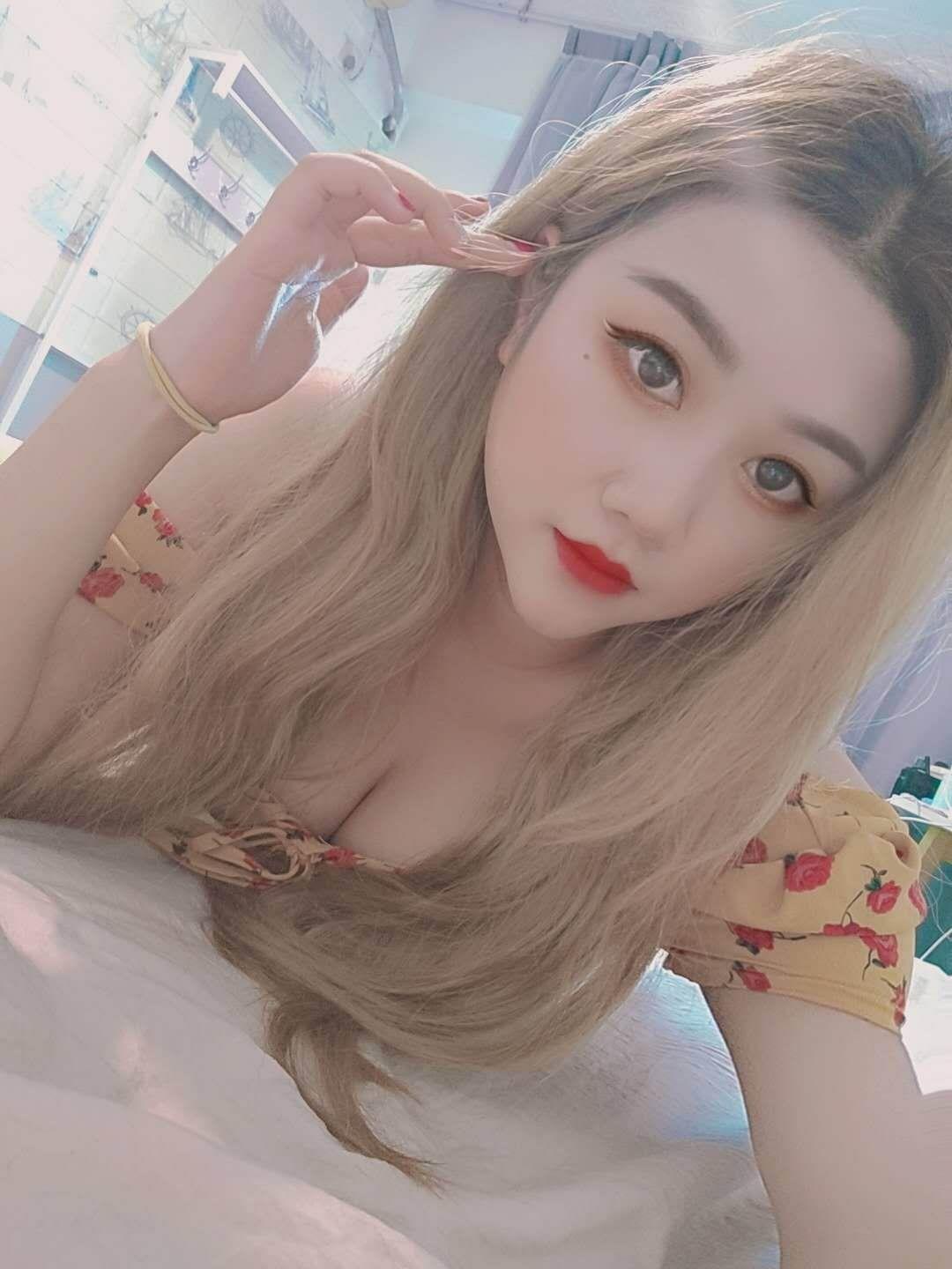 海珠MM完美身材小妹新人朵朵 第1张