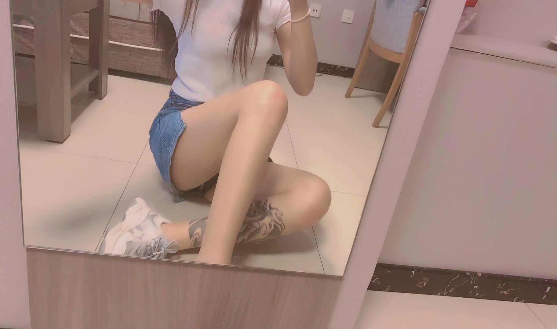 20岁身高172的长腿嫩妹。 第2张