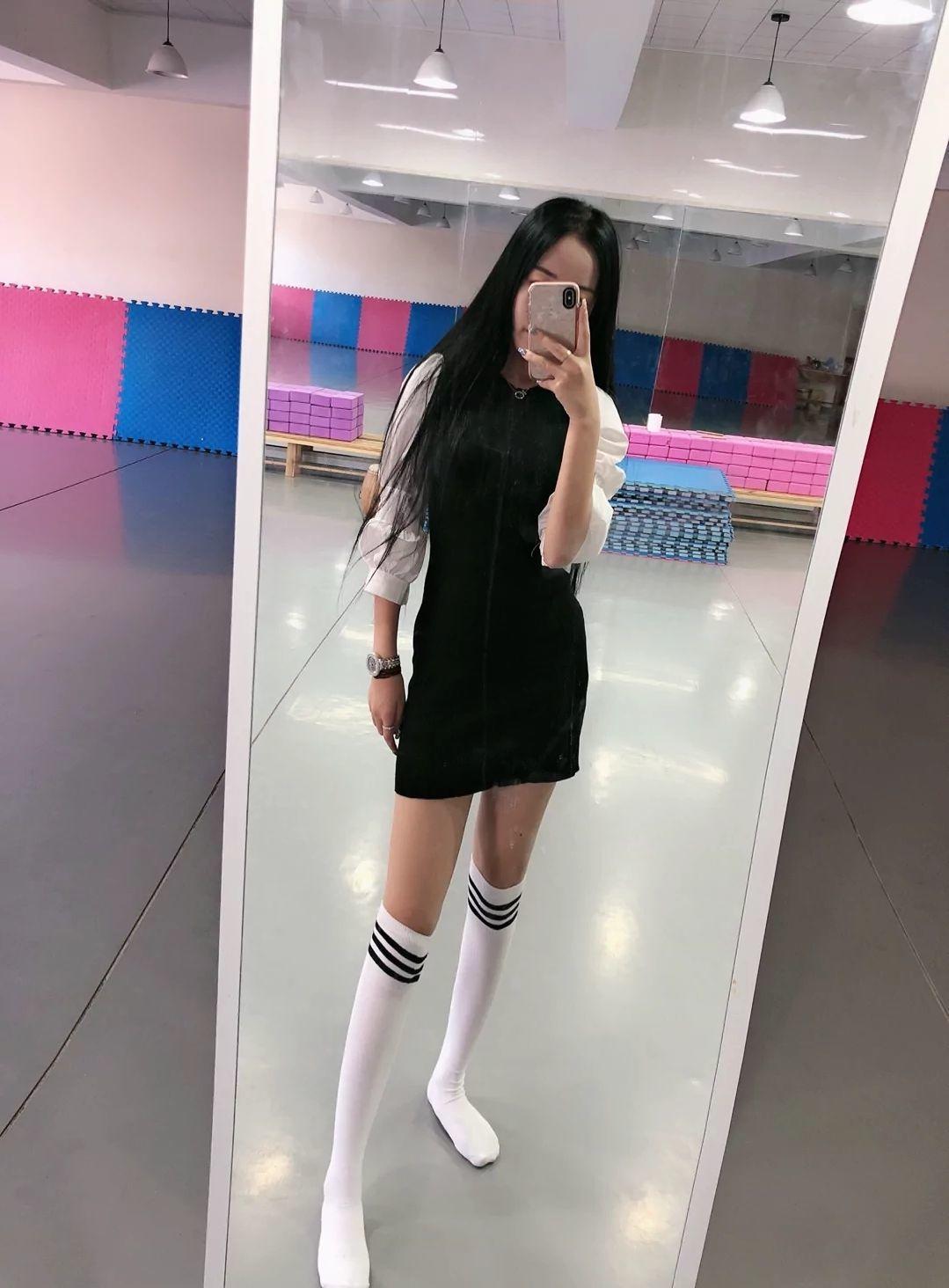 最新挖掘到跳舞蹈的软妹子，年轻嫩滑一流的炮架子 第2张