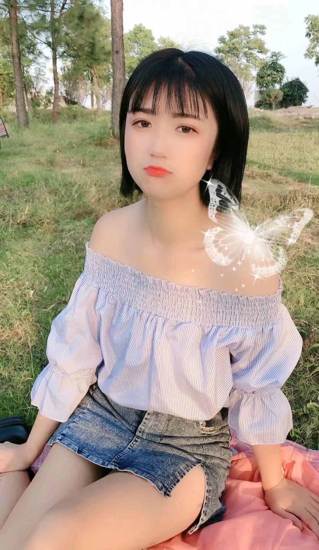 元气满满的清纯姑娘小梦 第2张