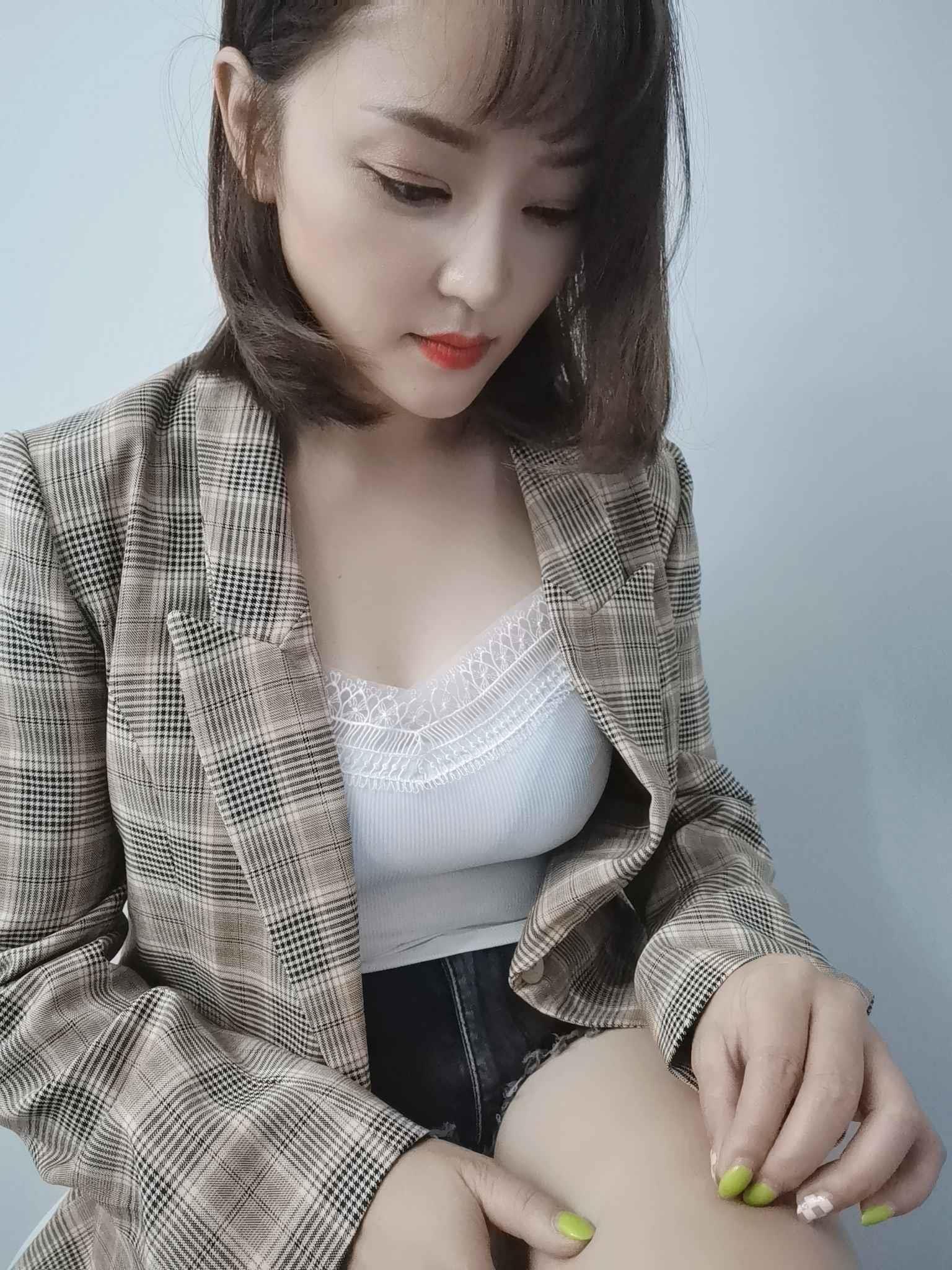 技术流欲女，一顿操作猛如虎，真人真照，纯骚肉弹 第3张