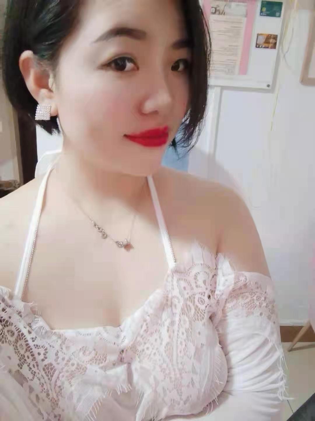 丽泽桥值得一去的大胸好妹妹 第1张