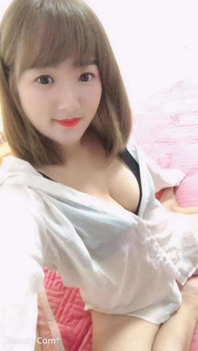 出击可人嫩妹小月 第2张