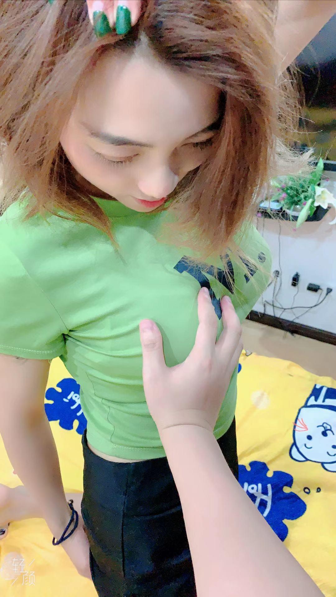 性价比很高的徐汇大胸蜂腰翘臀妹，验证LY推荐 第1张