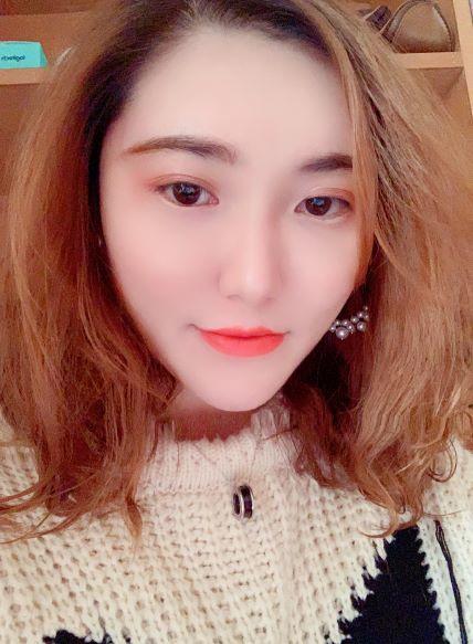 性价比很高很风骚的小姐姐 第1张