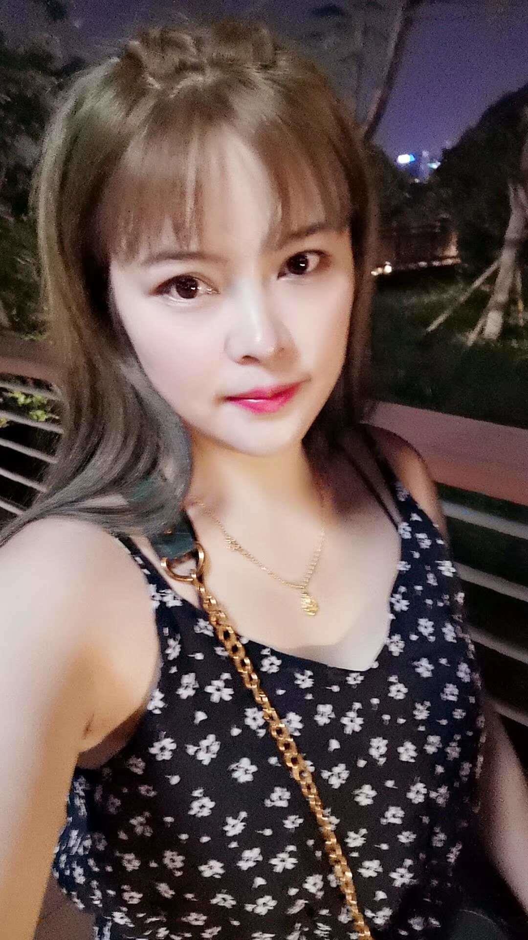 深圳立新湖附近兼职美女 第3张