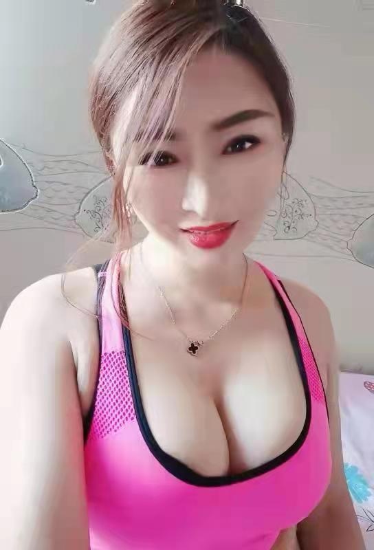 大圆奶子大电臀,哈尔滨浪女冲击力十足,三张巨划算 第2张