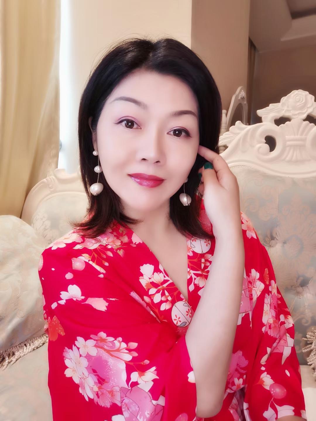 下城区的少妇牵牵 第2张