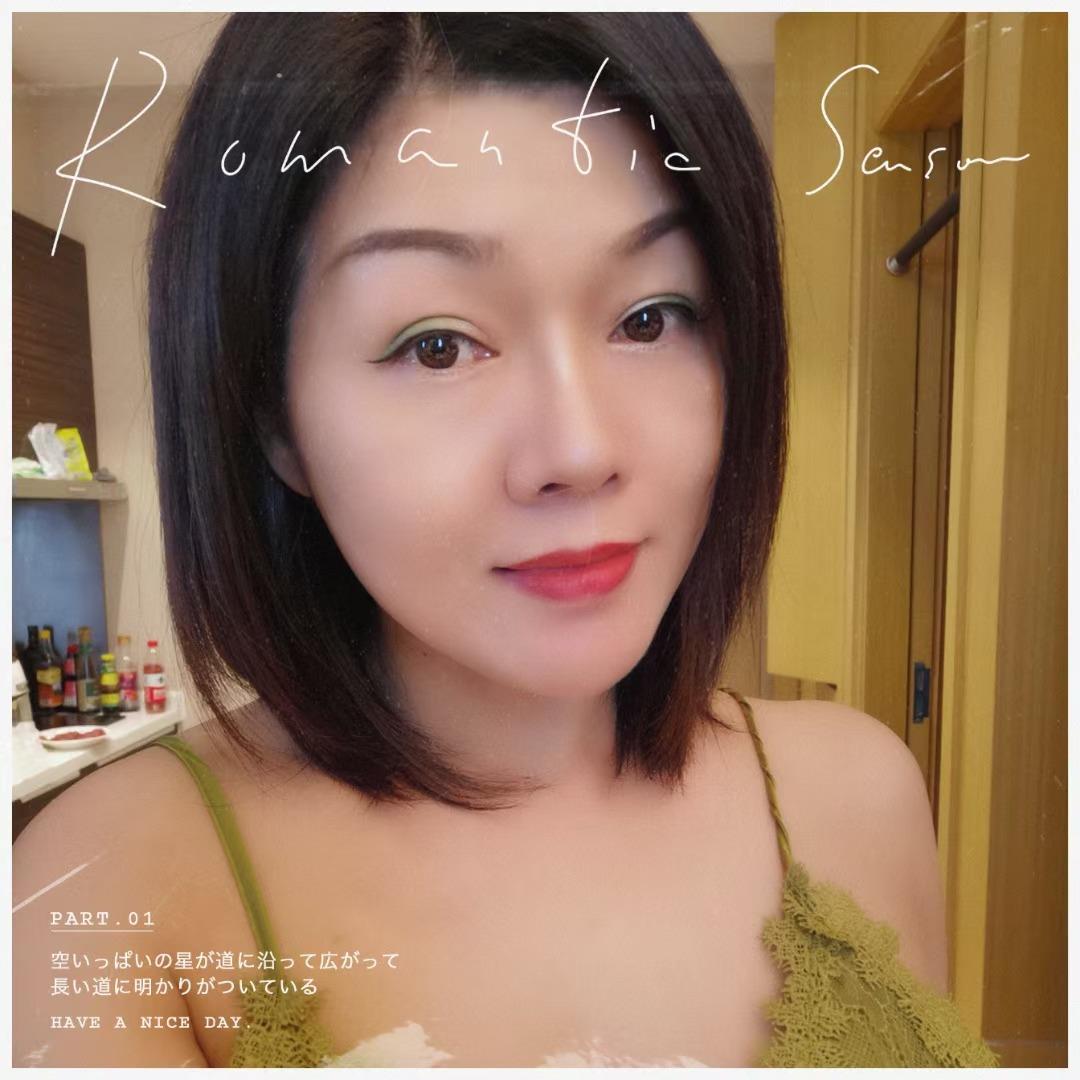 杭州中大银泰城气质熟女 第1张