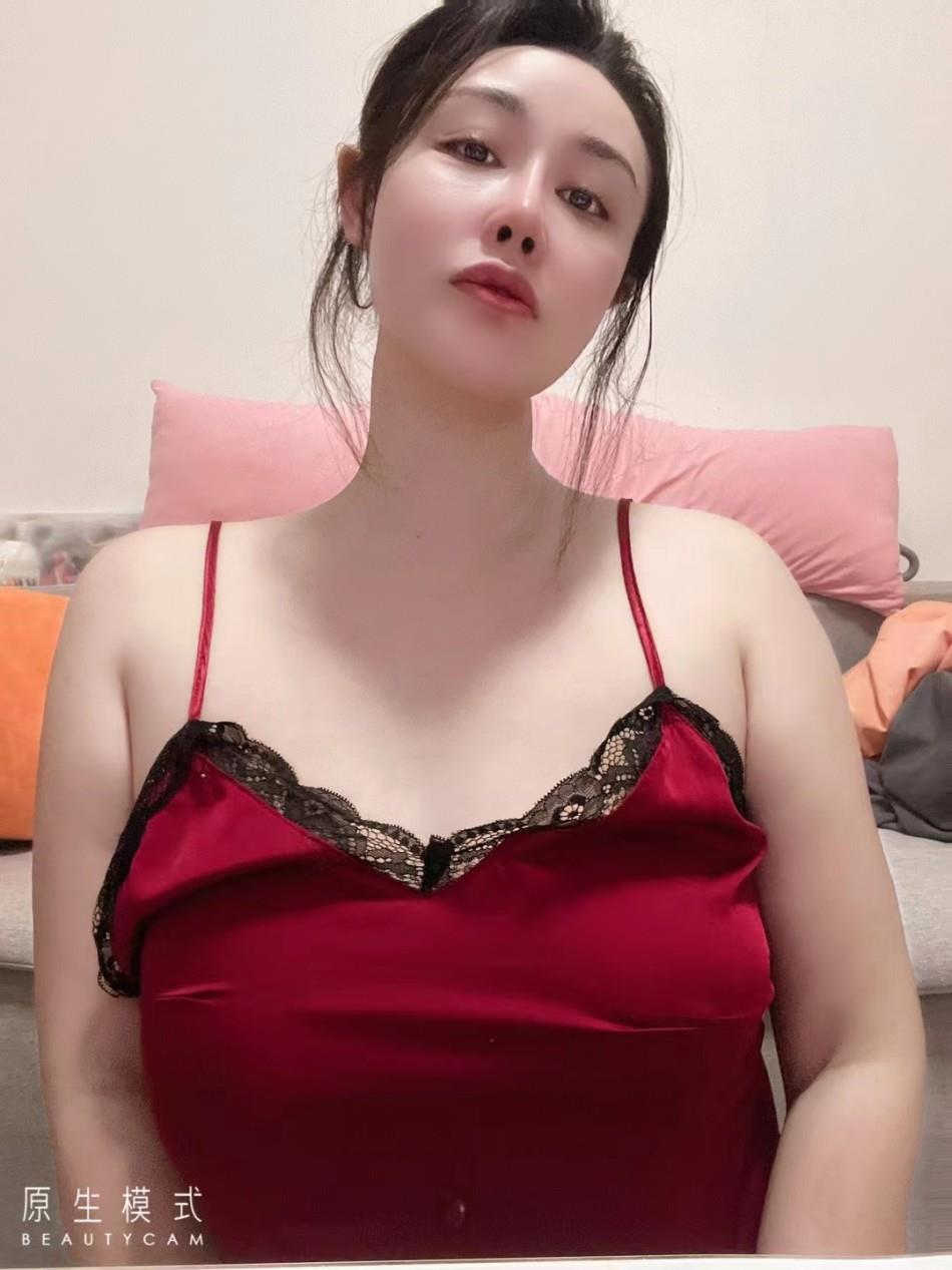疯狂抽插肥美大屁股爽爆 第2张