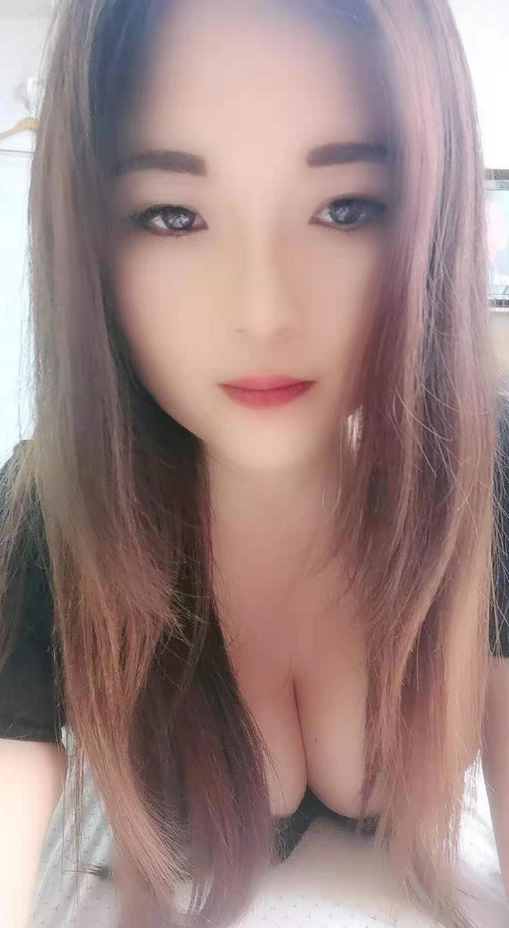 36D身材惹火的圆圆 第3张