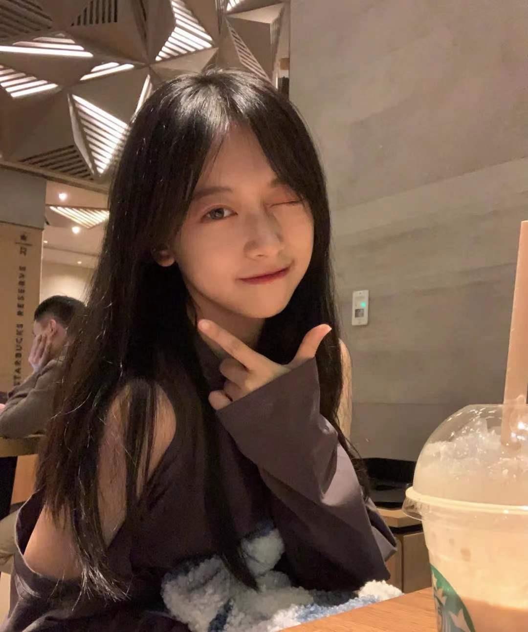 小家碧玉的小姑娘 第1张